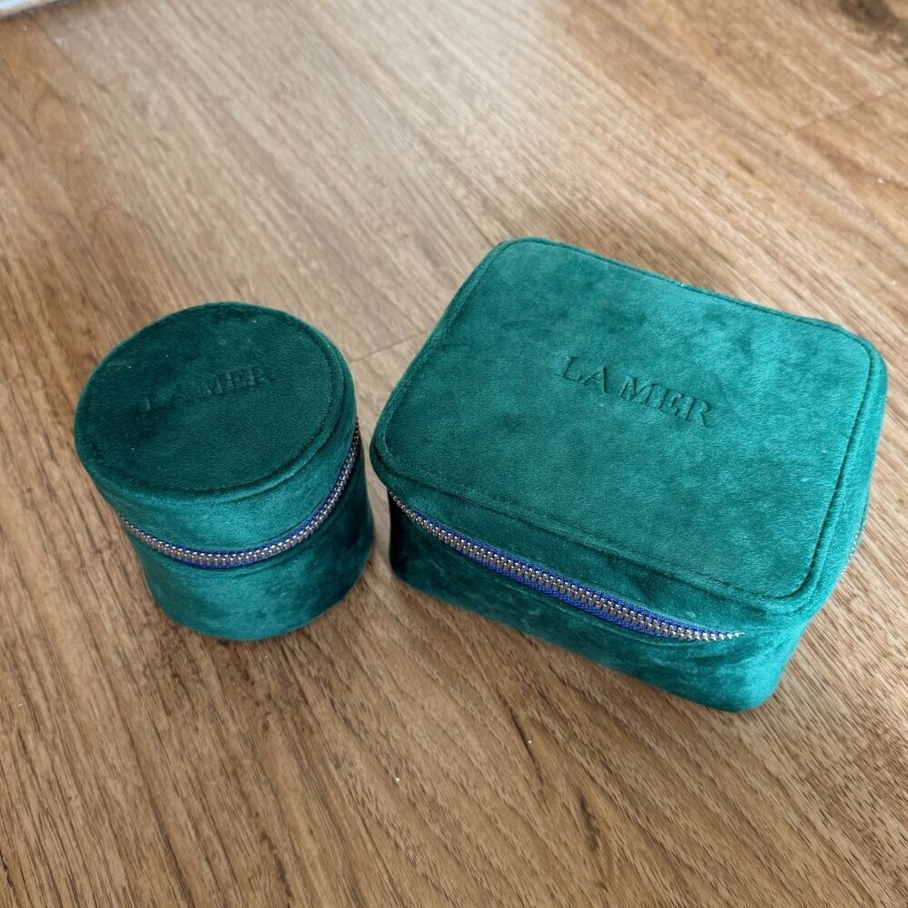 LA MER Limited Edition Velvet Emerald Green Makeup Bag Round Case Set​​